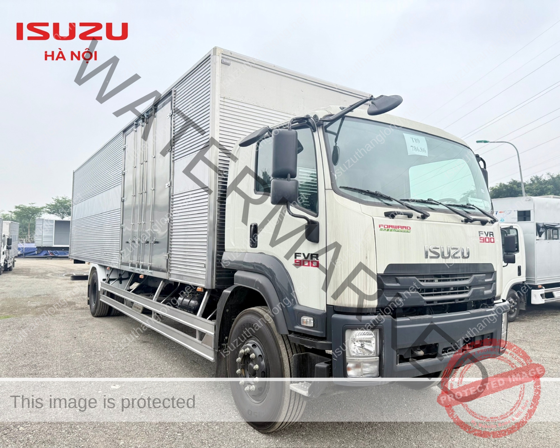 ISUZU FVR900 Thùng Kín Tải Trọng 7.4 Tấn