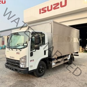 ISUZU QKR210 Thùng Kín Tải Trọng 1.9 Tấn