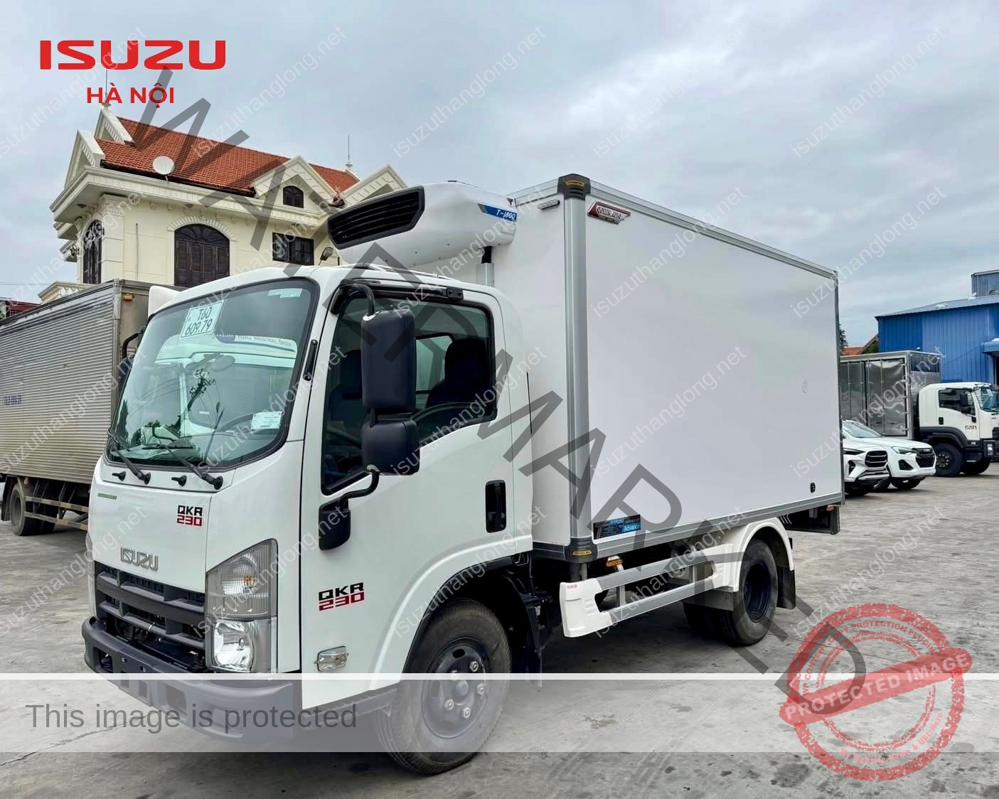 ISUZU QKR230 Thùng Đông Lạnh Tải Trọng 2.2 Tấn