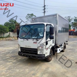 ISUZU QKR230 Thùng Kín Tải Trọng 2.3 Tấn