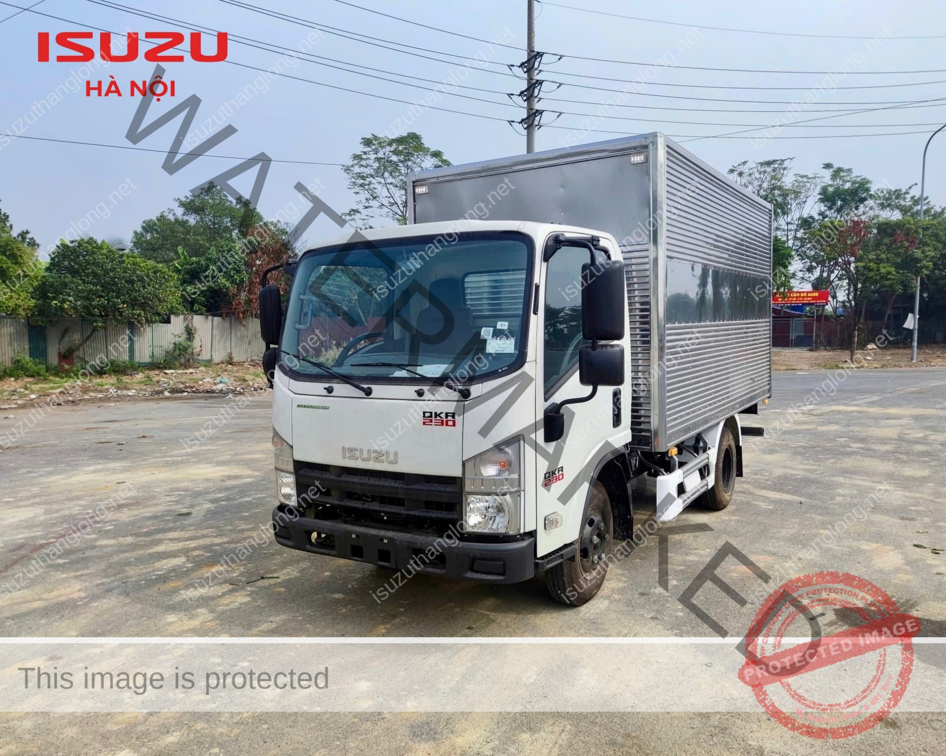 ISUZU QKR230 Thùng Kín Tải Trọng 2.3 Tấn