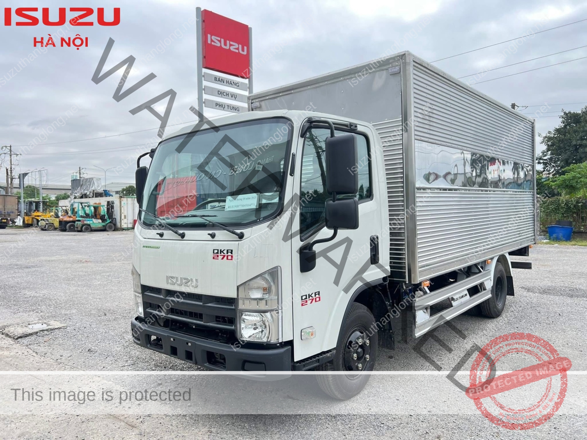 ISUZU QKR270 Thùng Kín Tải Trọng 2.7 Tấn